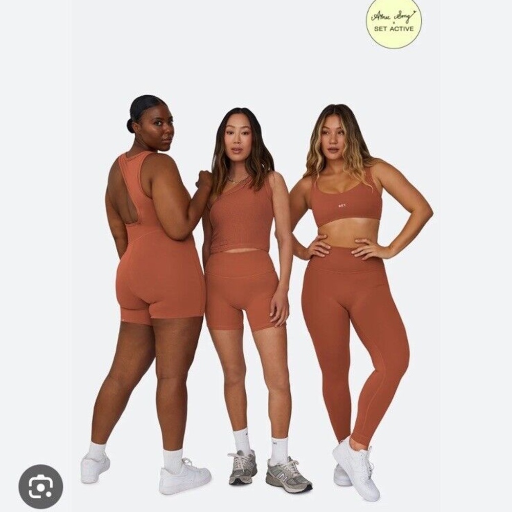 Set Active Shorts & Sports Bra